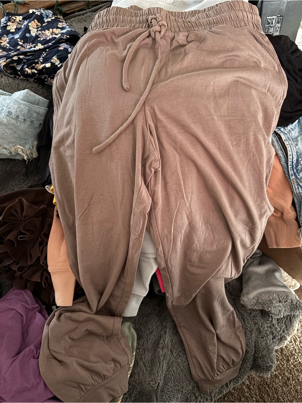 AnyBody Brown Ribbed Waist Joggers